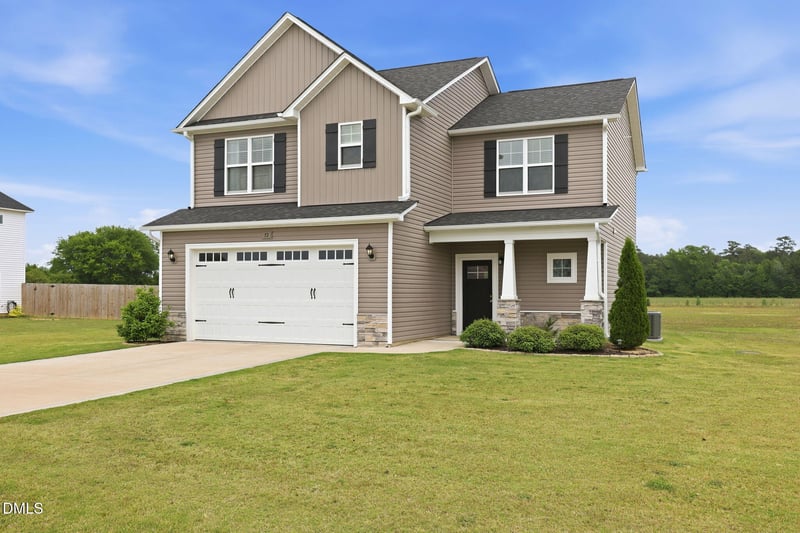 72 Sanford Ln, Dunn, NC 28334