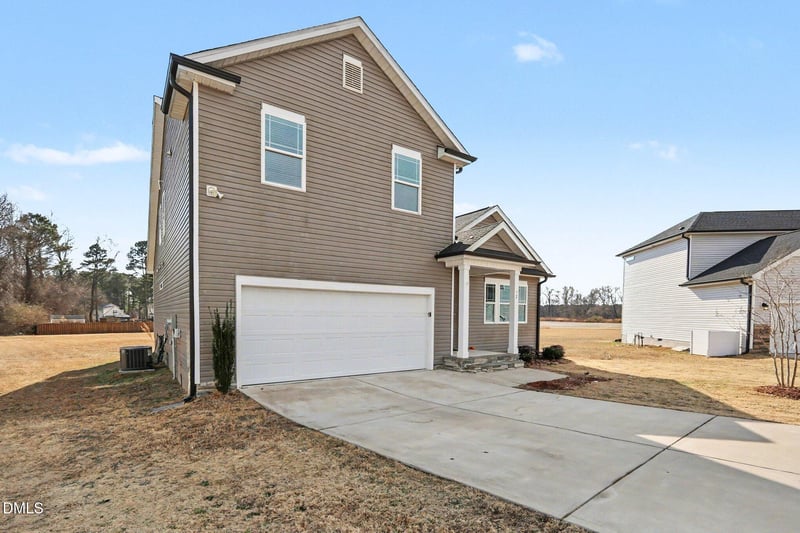 72 Shinning Pearl Ct, Smithfield, NC 27577