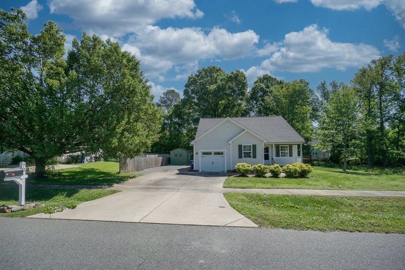 72 Silverstone Dr, Pittsboro, NC 27312