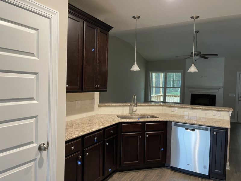 72 Tan Oak Dr, Selma, NC 27576
