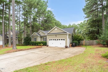 72 Thicket Dr, Angier, NC 27501