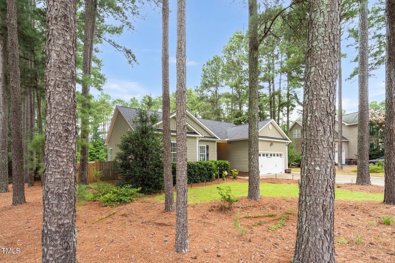 72 Thicket Dr, Angier, NC 27501