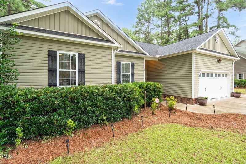 72 Thicket Dr, Angier, NC 27501