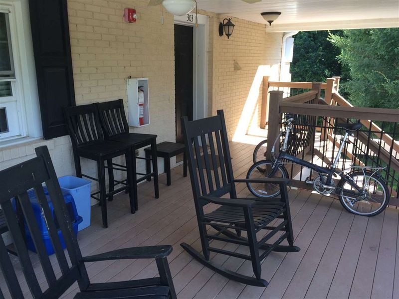 720 Bilyeu St #303, Raleigh, NC 27606
