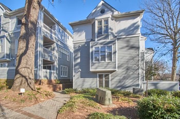 720 Bishops Park Dr #101, Raleigh, NC 27605