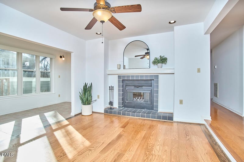 720 Bishops Park Dr #101, Raleigh, NC 27605