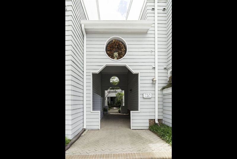 720 Bishops Park Dr #103, Raleigh, NC 27605
