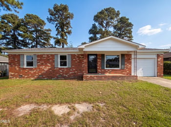 720 Carnegie Dr, Fayetteville, NC 28311
