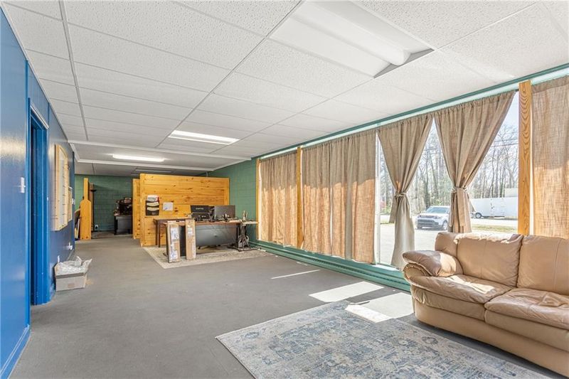 720 Chapel Hill Rd, Burlington, NC 27215
