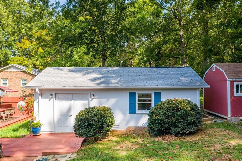 720 Daffodil Ln, Durham, NC 27712