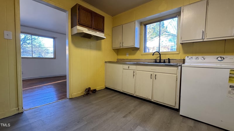 720 Darby St, Raleigh, NC 27610