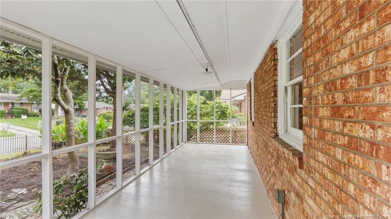 720 Dwain Dr, Fayetteville, NC 28305