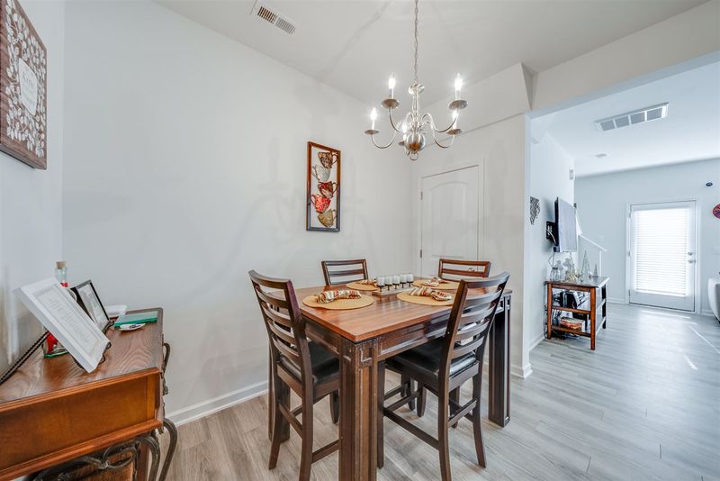 720 Maypearl Ln, Raleigh, NC 27610