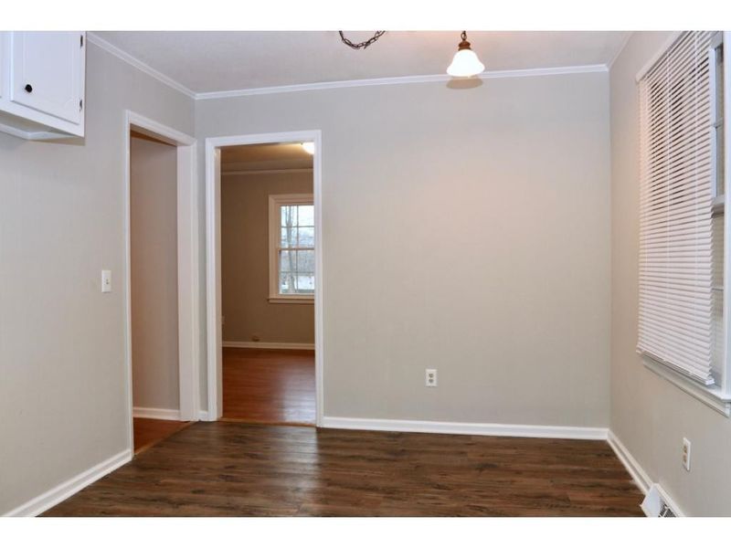720 N Ninth St, Mebane, NC 27302