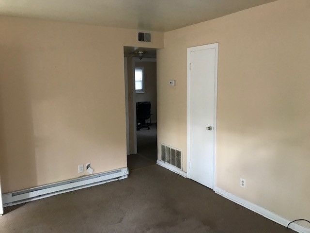720 Oak Dr, Raleigh, NC 27603