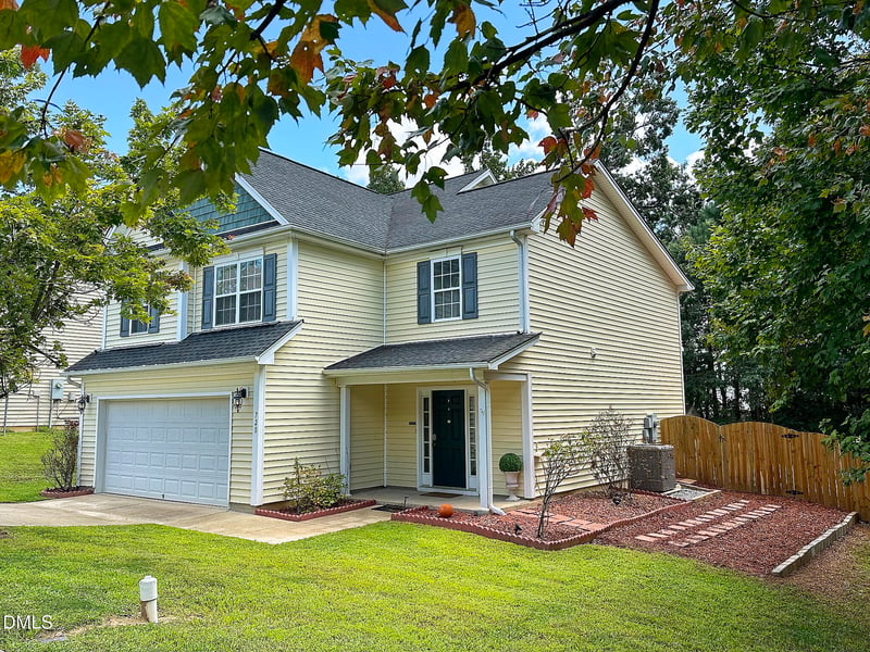 720 Pyracantha Dr, Holly Springs, NC 27540