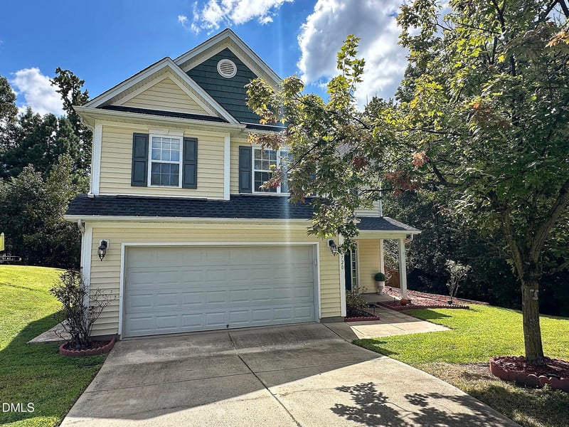720 Pyracantha Dr, Holly Springs, NC 27540
