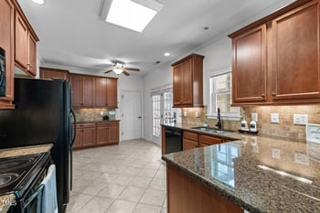 720 Raymond Dr, Clayton, NC 27527