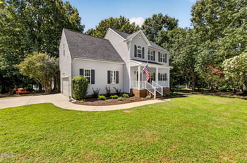 720 Raymond Dr, Clayton, NC 27527