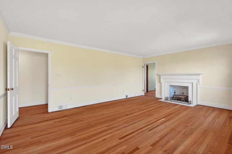 720 Roxboro St, Haw River, NC 27258