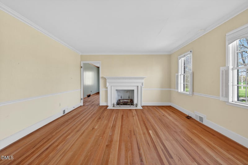 720 Roxboro St, Haw River, NC 27258