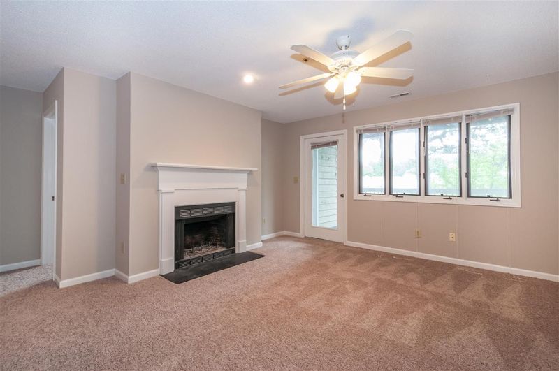 720 Springfork Dr #424, Cary, NC 27513