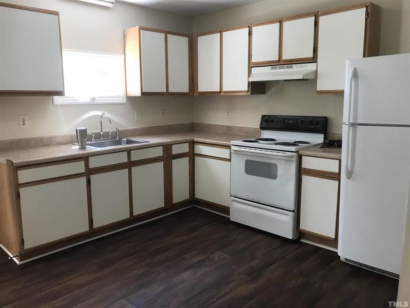 720 N Taylor St, Wake Forest, NC 27587
