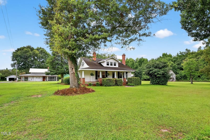 720 Titan Roberts Rd, Lillington, NC 27546