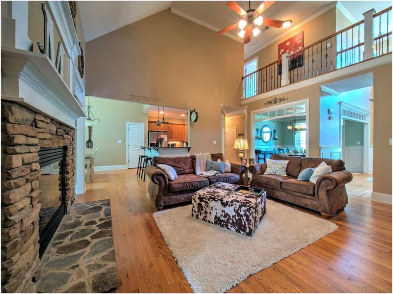 7200 Capulin Crest Dr, Apex, NC 27539