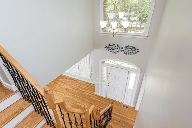 7200 Hayebury Dr, Wake Forest, NC 27587