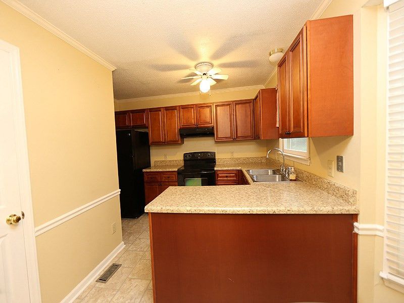 7200 Nicolson Ct, Raleigh, NC 27616