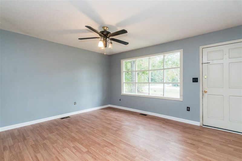 7200 Parott Dr, Raleigh, NC 27616