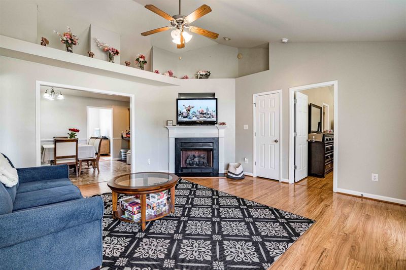 7200 Sunset View Ct, Willow Springs, NC 27592