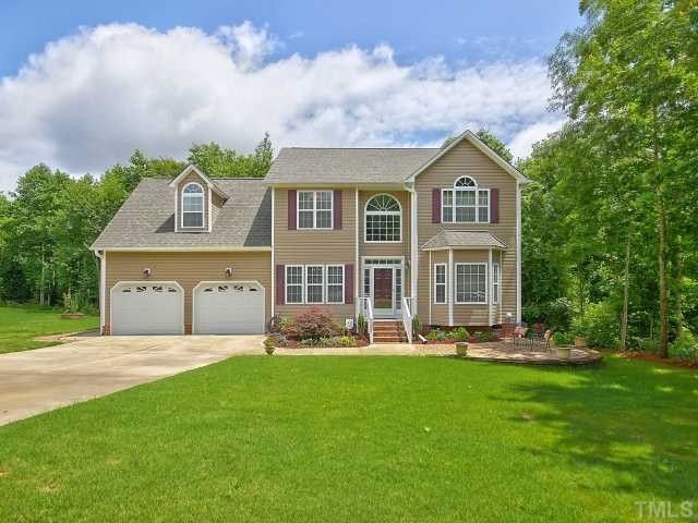 7201 Spruce Point Dr, Holly Springs, NC 27540
