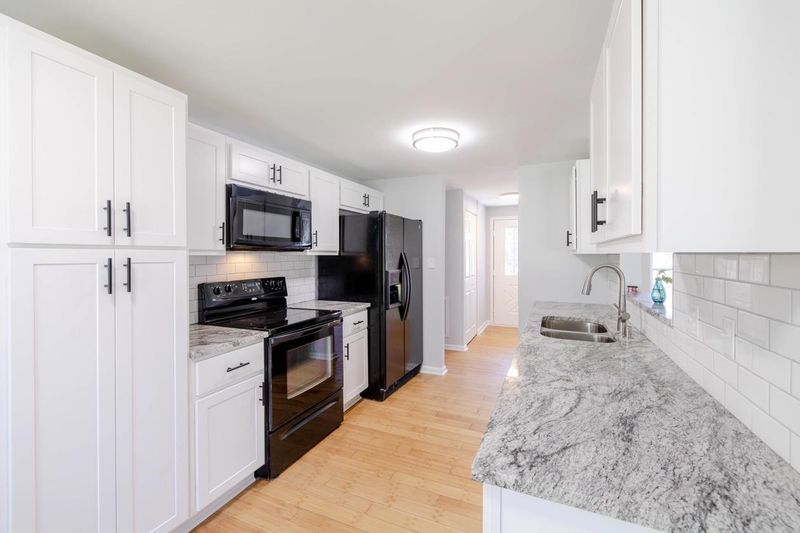 7201 Summerland Dr, Raleigh, NC 27612