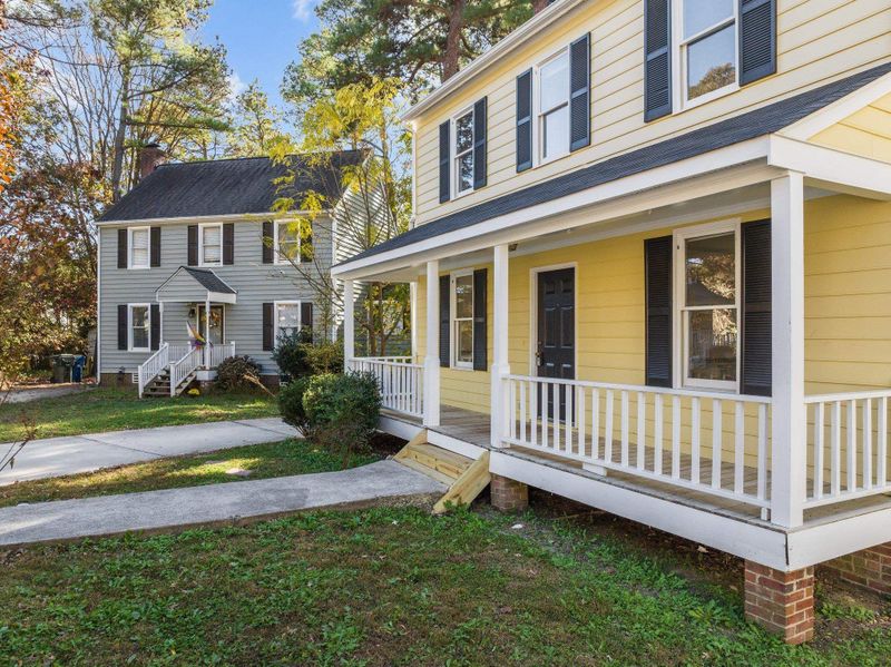 7201 S Thorncliff Pl, Raleigh, NC 27616