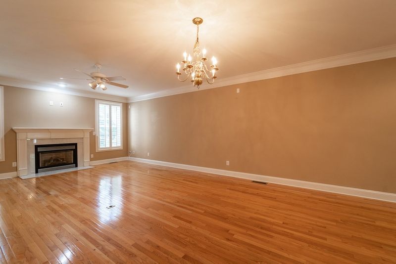 7202 Summit Waters Ln, Raleigh, NC 27613