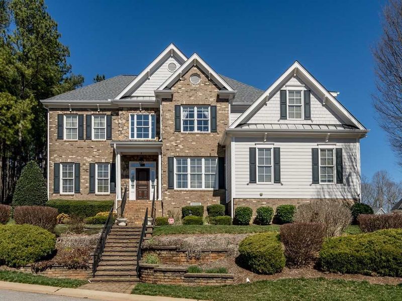 7203 Pebble Gate Dr, Raleigh, NC 27612