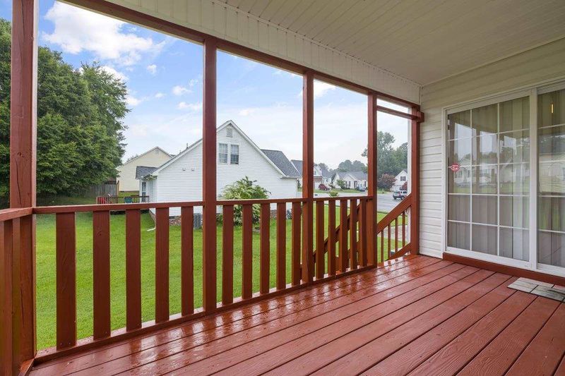 7204 Belleau Woods Dr, Raleigh, NC 27610