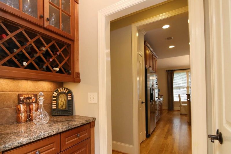 7204 Cabin Creek Ln, Raleigh, NC 27614