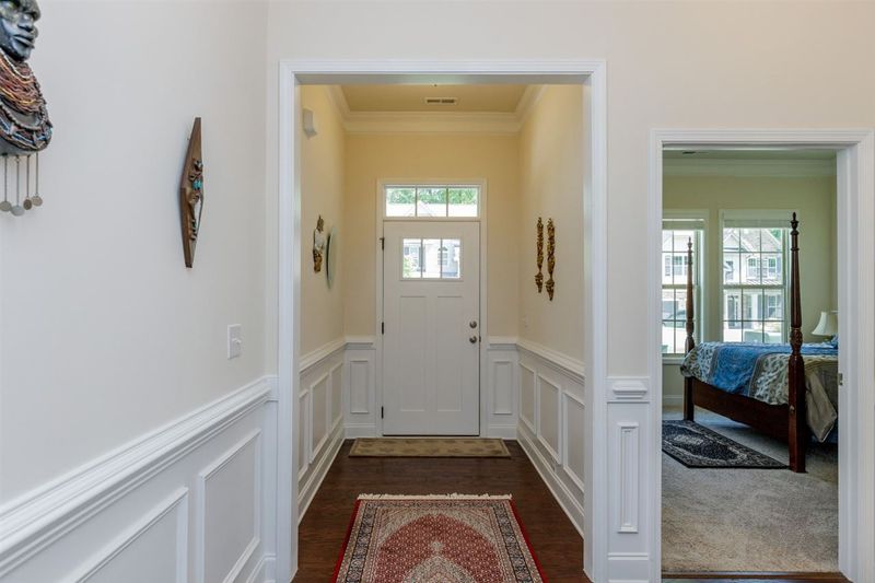 7204 Laurelshire Dr, Raleigh, NC 27616