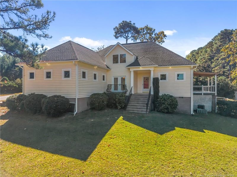 7205 Kingfisher Rd, Sanford, NC 27332