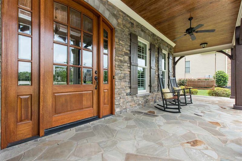 7205 Ryehill Dr, Cary, NC 27519