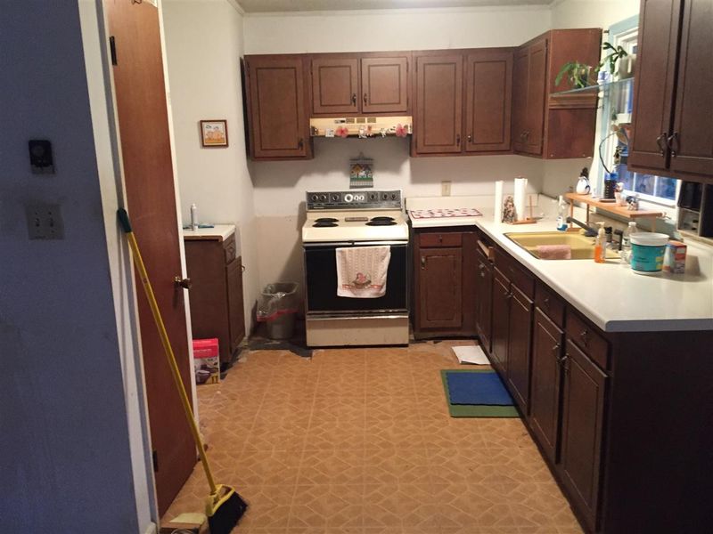7207 Carlton Dr, Raleigh, NC 27616