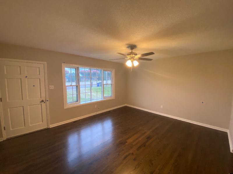 7209 Perry Creek Rd, Raleigh, NC 27616