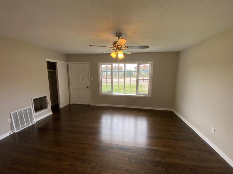 7209 Perry Creek Rd, Raleigh, NC 27616