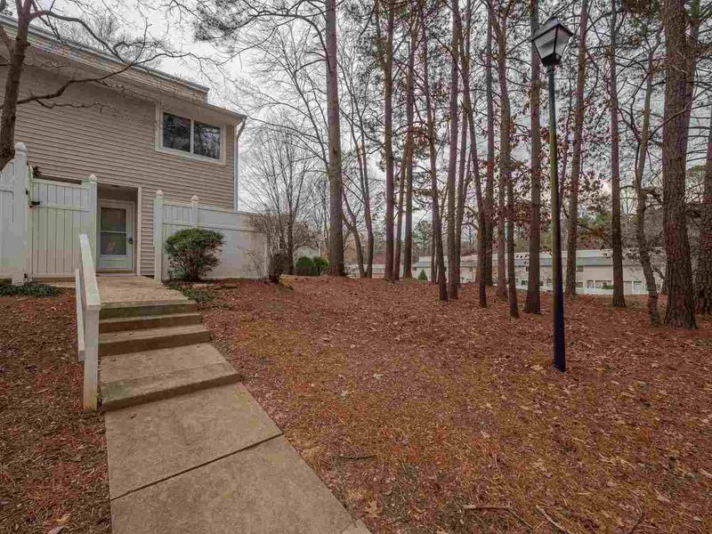 7209 Sandy Creek Dr, Raleigh, NC 27615