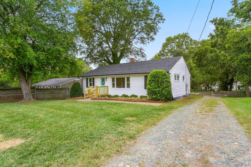 721 Cameron St, Burlington, NC 27215