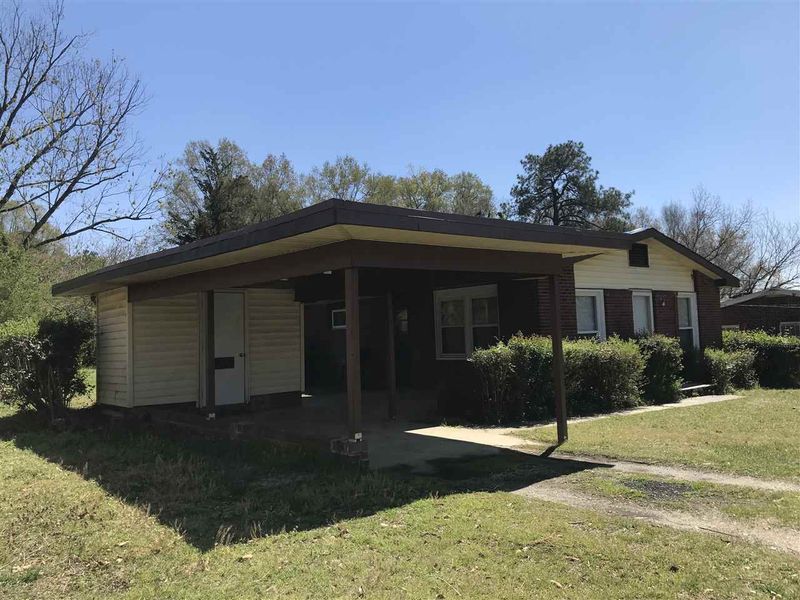 721 Friar Tuck Rd, Raleigh, NC 27610