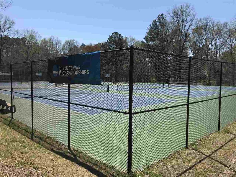 721 Friar Tuck Rd, Raleigh, NC 27610